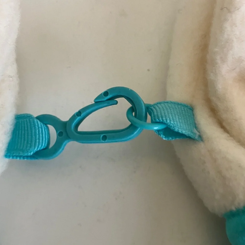 GAP Kids Mittens in White and Blue